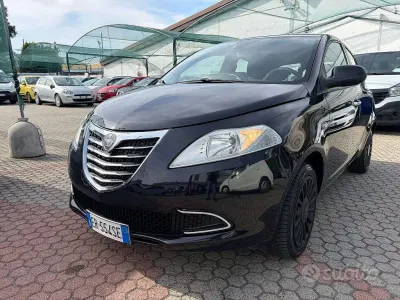 Usata Lancia Ypsilon Silver 69 CV (50 kW) 2013 Nero Utilitaria