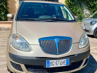Usata Lancia Musa 95 CV (69 kW) 2007 Argento Monovolume