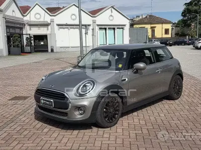 Usata Mini ONE 102 CV (75 kW) 2019 Grigio Utilitaria