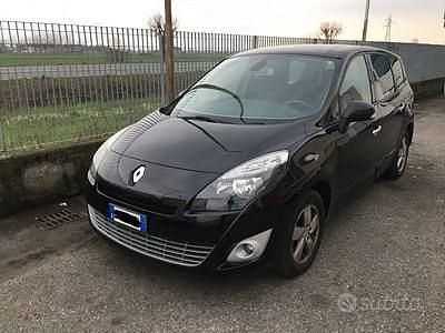 Nero Usata 2011 Renault Scénic III Monovolume | 5000 € (Molto cara)