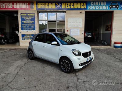 Begagnad Smart ForFour Passion 71 HK (52 kW) 2016 Vit Halvkombi