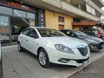 Usata Lancia Delta Silver 120 CV (88 kW) 2011 Bianco Utilitaria