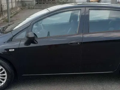 Usata Fiat Punto Pop 75 CV (55 kW) 2013 Nero Utilitaria