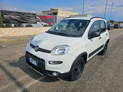 Usata Fiat Panda 4x4 S 95 CV (69 kW) 2017 Bianco Utilitaria