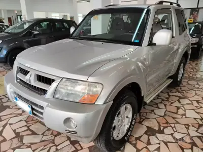 Usata Mitsubishi Pajero 115 CV (84 kW) 2003 Grigio SUV