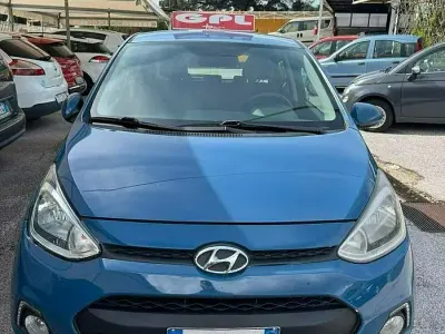 Usata Hyundai i10 Comfort 67 CV (49 kW) 2015 Blu Utilitaria