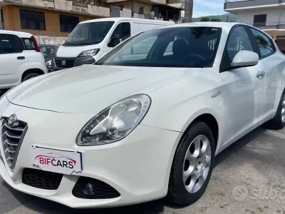 Usata Alfa Romeo Giulietta 120 CV (88 kW) 2012 Bianco Utilitaria
