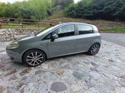 Usata Fiat Grande Punto Emotion 120 CV (88 kW) 2008 Utilitaria