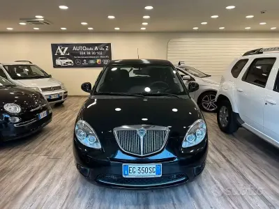 Usata Lancia Ypsilon 69 CV (50 kW) 2011 Nero Utilitaria