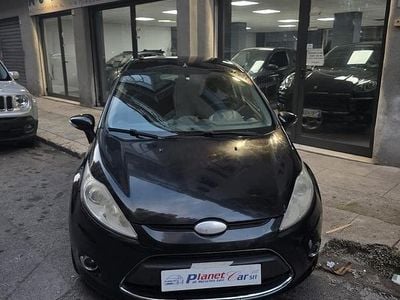 Usata Ford Fiesta 92 CV (67 kW) 2011 Nero Berlina