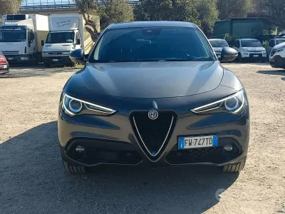 Usata Alfa Romeo Stelvio 210 CV (154 kW) 2019 Grigio SUV
