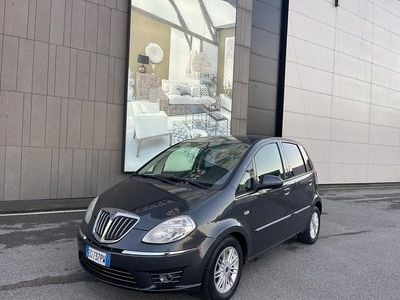 Usata Lancia Musa Platinum 95 CV (69 kW) 2011 Grigio Monovolume