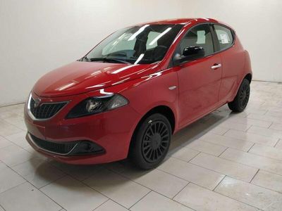 usata Lancia Ypsilon 1.0 firefly hybrid Silver s e s 70cv