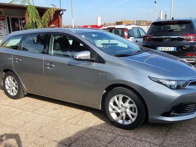 Toyota Auris Hybrid