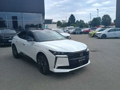 Nuova DS Automobiles DS4 145 CV (106 kW) 2025 Bianco perlatetto nero SUV