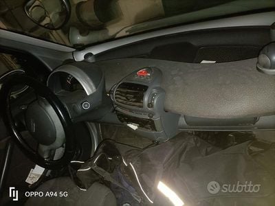 Usata 2002 Smart ForTwo Coupé Utilitaria | 500 €
