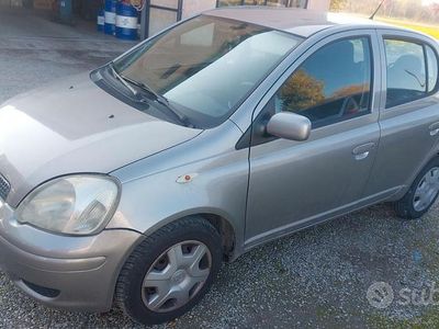 Usata Toyota Yaris 2003 Berlina
