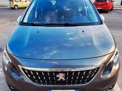 Usata Peugeot 2008 Active 102 CV (75 kW) 2019 Grigio SUV