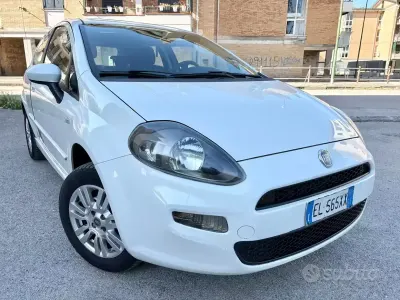 Usata Fiat Punto Evo 77 CV (56 kW) 2012 Bianco Utilitaria