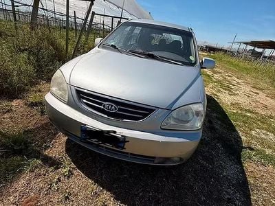 Usata Kia Carens 113 CV (83 kW) 2000 Grigio Monovolume