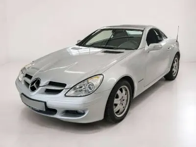 Usata Mercedes SLK200 163 CV (119 kW) 2006 Argento Cabrio