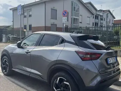 Usata Nissan Juke N-Connecta 114 CV (83 kW) 2023 Grigio SUV