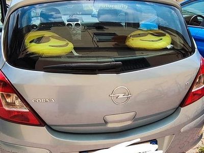 Używany Opel Corsa 80 KM (58 kW) 2009 Szary Sedan/Limuzyna