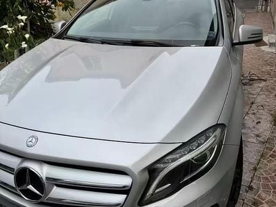 Usata Mercedes GLA220 170 CV (125 kW) 2015 Grigio SUV