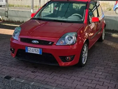 Usata Ford Fiesta S 90 CV (66 kW) 2006 Utilitaria