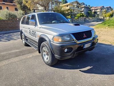 Begagnad Mitsubishi Pajero Sport 116 HK (85 kW) 2003 Grå SUV