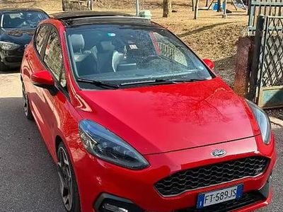 Usata Ford Fiesta ST 205 CV (150 kW) 2018 Rosso Utilitaria