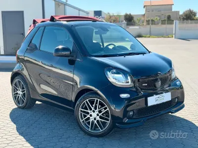 Usata Smart ForTwo Cabrio Brabus 109 CV (80 kW) 2018 Nero Cabrio