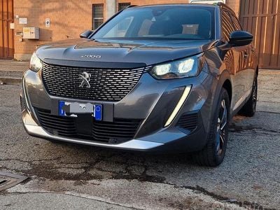 Grigio Usata 2023 Peugeot 2008 Allure SUV | 15.400 € (Buon prezzo)