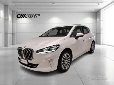 Usata BMW 218 Active Tourer Luxury Line 150 CV (110 kW) 2023 Bianco Monovolume