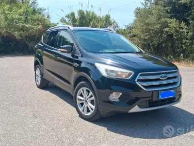 Usata Ford Kuga S 120 CV (88 kW) 2017 Nero SUV