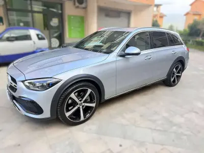 Usata Mercedes C220 Premium Plus 200 CV (147 kW) 2024 Grigio Station wagon
