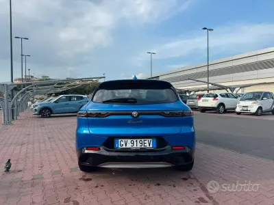 Usata Alfa Romeo Tonale 131 CV (96 kW) 2024 Bluazzurro SUV