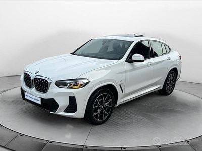 Usata BMW X4 M Sport 190 CV (139 kW) 2022 Alpinweiss iii pastello SUV