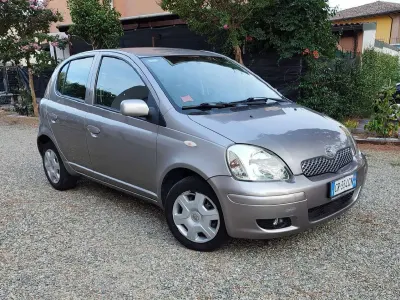 Usata Toyota Yaris Sol 75 CV (55 kW) 2004 Other Utilitaria