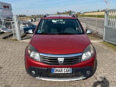 Usata Dacia Sandero Stepway 88 CV (64 kW) 2011 Rosso Berlina