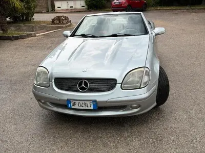 Usata Mercedes SLK230 197 CV (144 kW) 2000 Grigio Cabrio