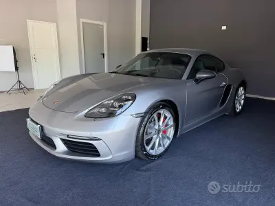Usata Porsche 718 Cayman 300 CV (220 kW) 2022 Grigio Coupé