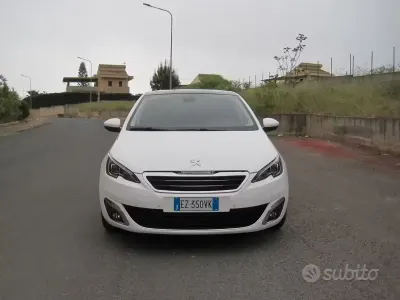 Usata Peugeot 308 Allure 120 CV (88 kW) 2015 Bianco Berlina