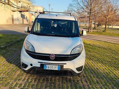 Bianco Usata 2015 Fiat Doblò Monovolume | 4300 € (Molto cara)