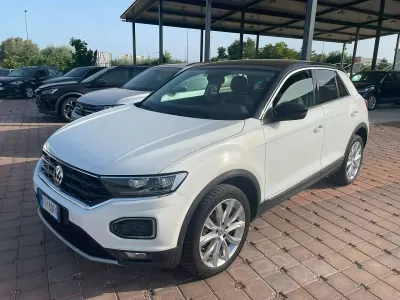 Usata VW T-Roc Advance 116 CV (85 kW) 2018 Bianco SUV
