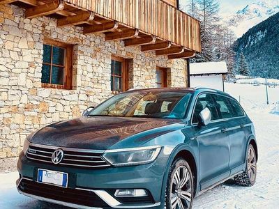 Usata VW Passat Alltrack 190 CV (139 kW) 2017 Grigio Station wagon