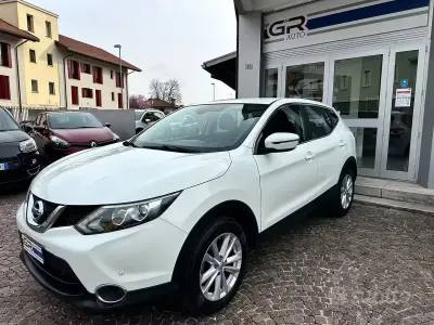 Usata Nissan Qashqai Tekna 110 CV (80 kW) 2017 Bianco SUV
