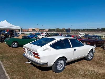 Begagnad Alfa Romeo Alfetta GT/GTV 109 HK (80 kW) 1980 Vit Sportkupé