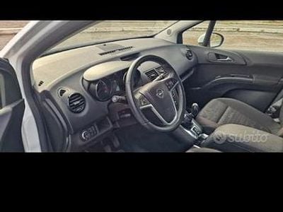 Usata Opel Meriva 100 CV (73 kW) 2011 Bianco Monovolume