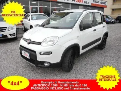 Usado Fiat Panda 4x4 S 95 HP (69 kW) 2018 Branco Citadino